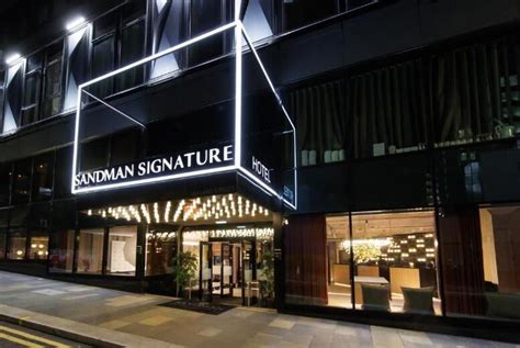 5pm Glasgow Hotels: Luxury Stay in Scotland's Gem.